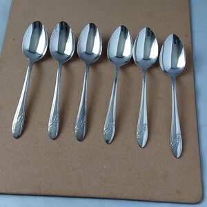ONEIDA VINTAGE QUEEN BESS 1946 PATTERN SHORT TEA/ CAKE‎ SPOON